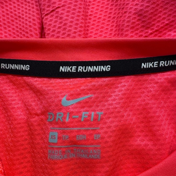 Nike Di-Fit Pink Tank Top - Picture 6 of 7